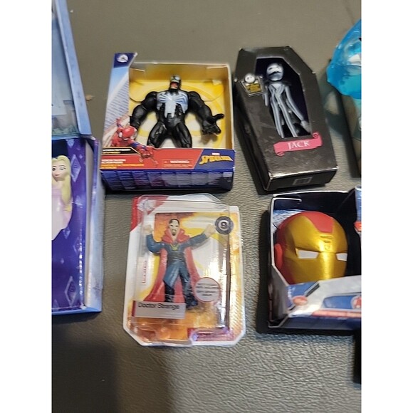 Zuru Mini Brands Lot Disney Princess Toys Iron man Venom etc.. 2" - Picture 5 of 11
